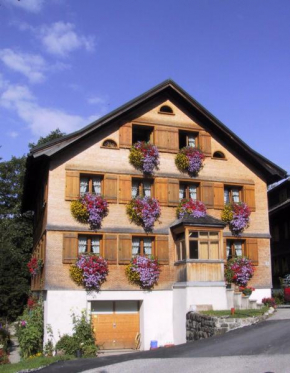 Pfarrhof Schröcken, Gruppenunterkunft 10-13 Personen